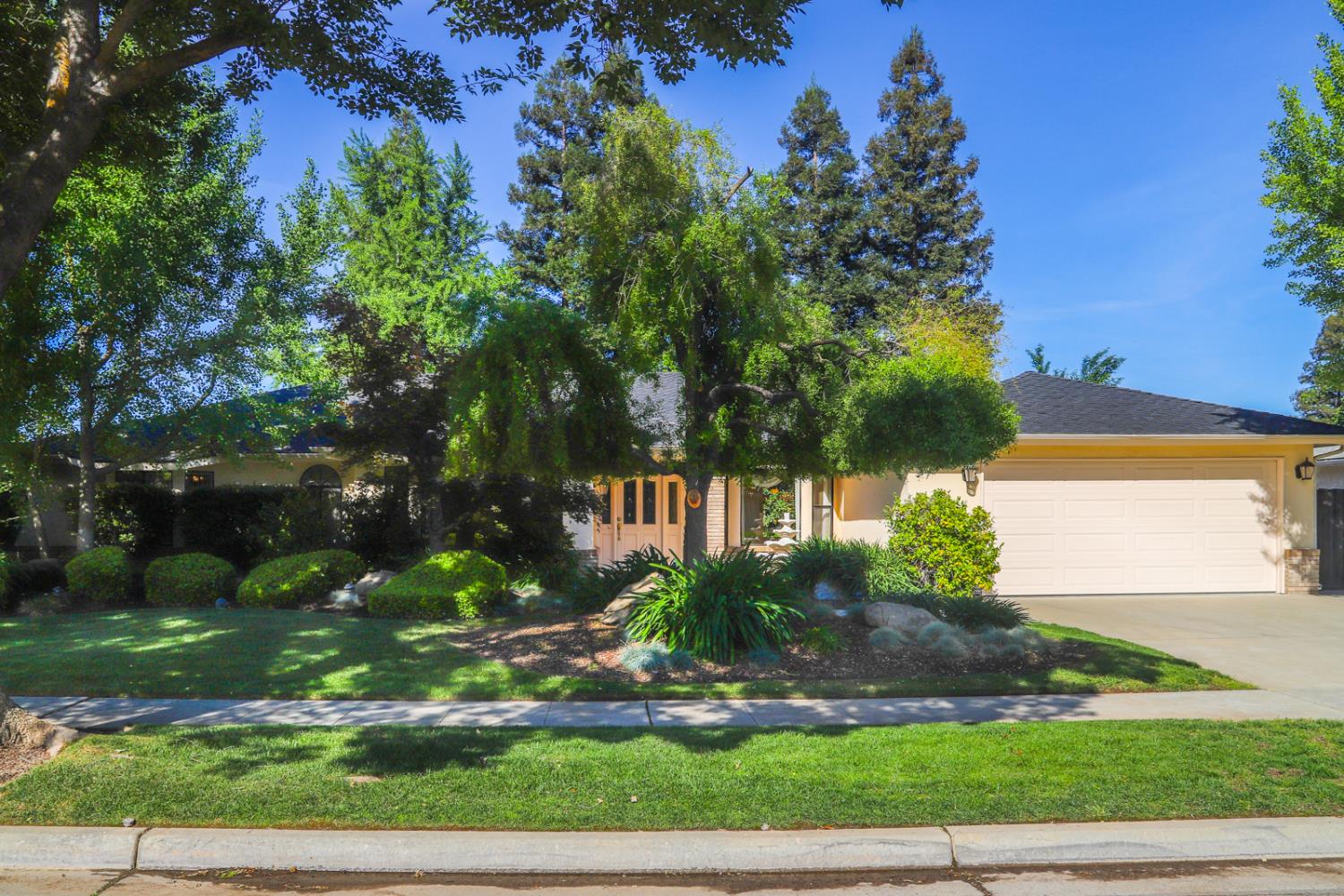 7561 N Hayston Ave, Fresno, CA 93720