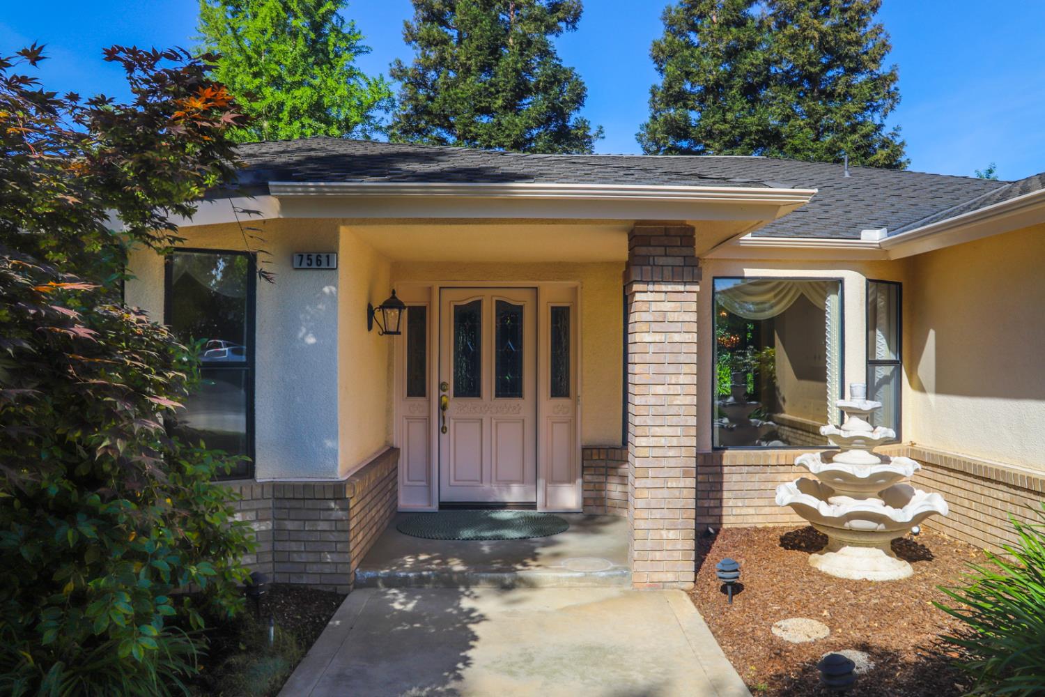 7561 N Hayston Ave, Fresno, CA 93720