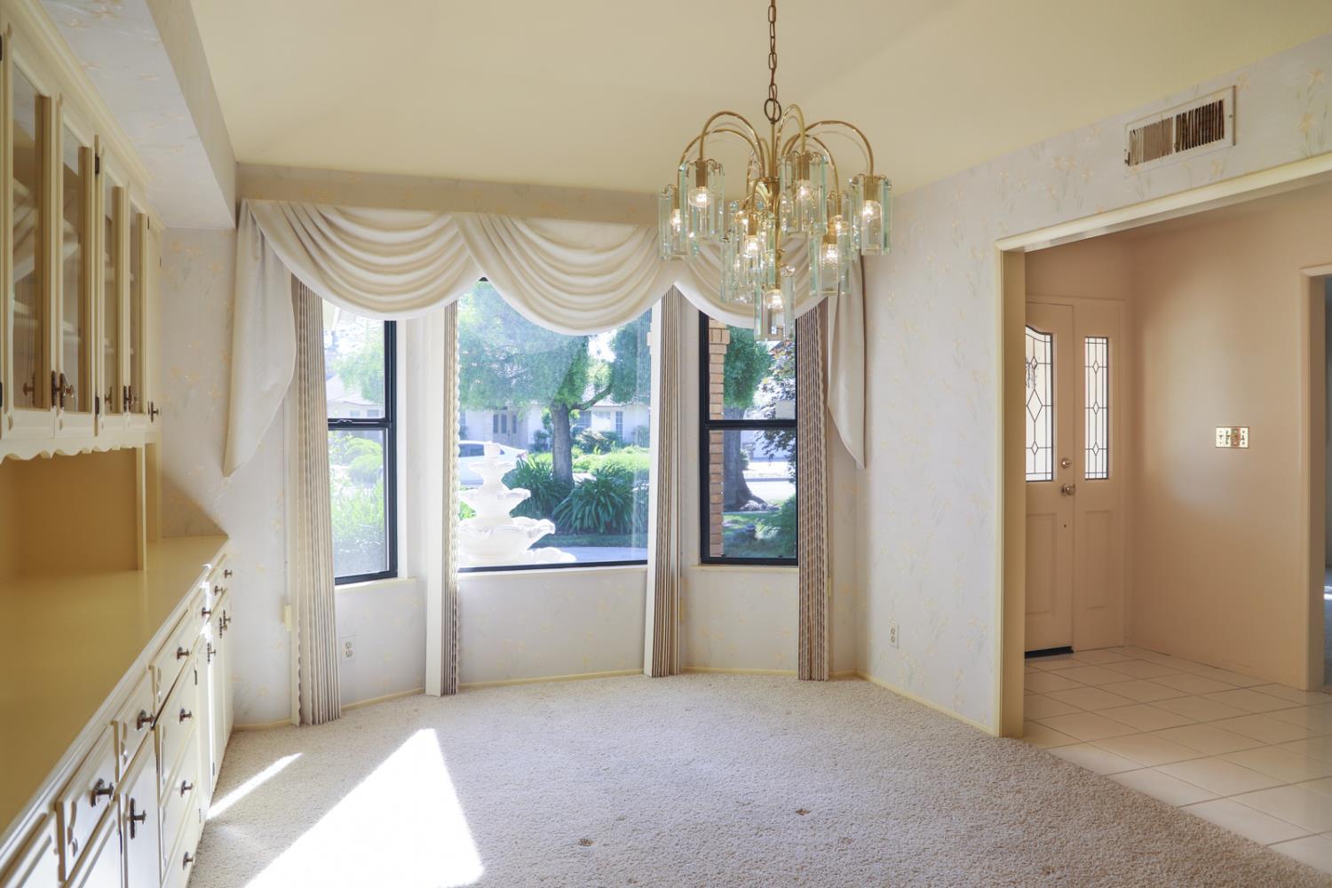 7561 N Hayston Ave, Fresno, CA 93720