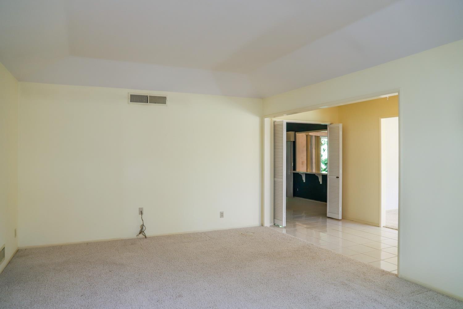 7561 N Hayston Ave, Fresno, CA 93720