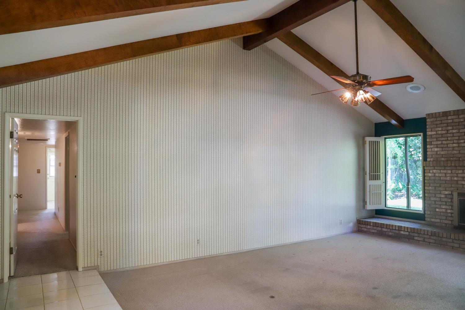 7561 N Hayston Ave, Fresno, CA 93720