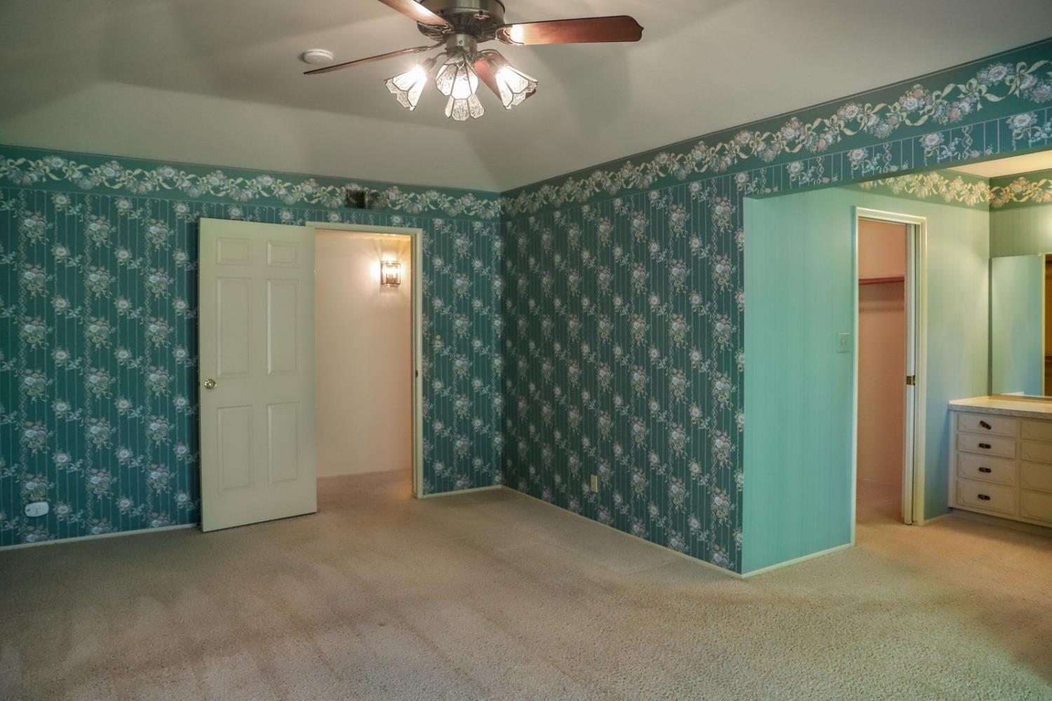 7561 N Hayston Ave, Fresno, CA 93720