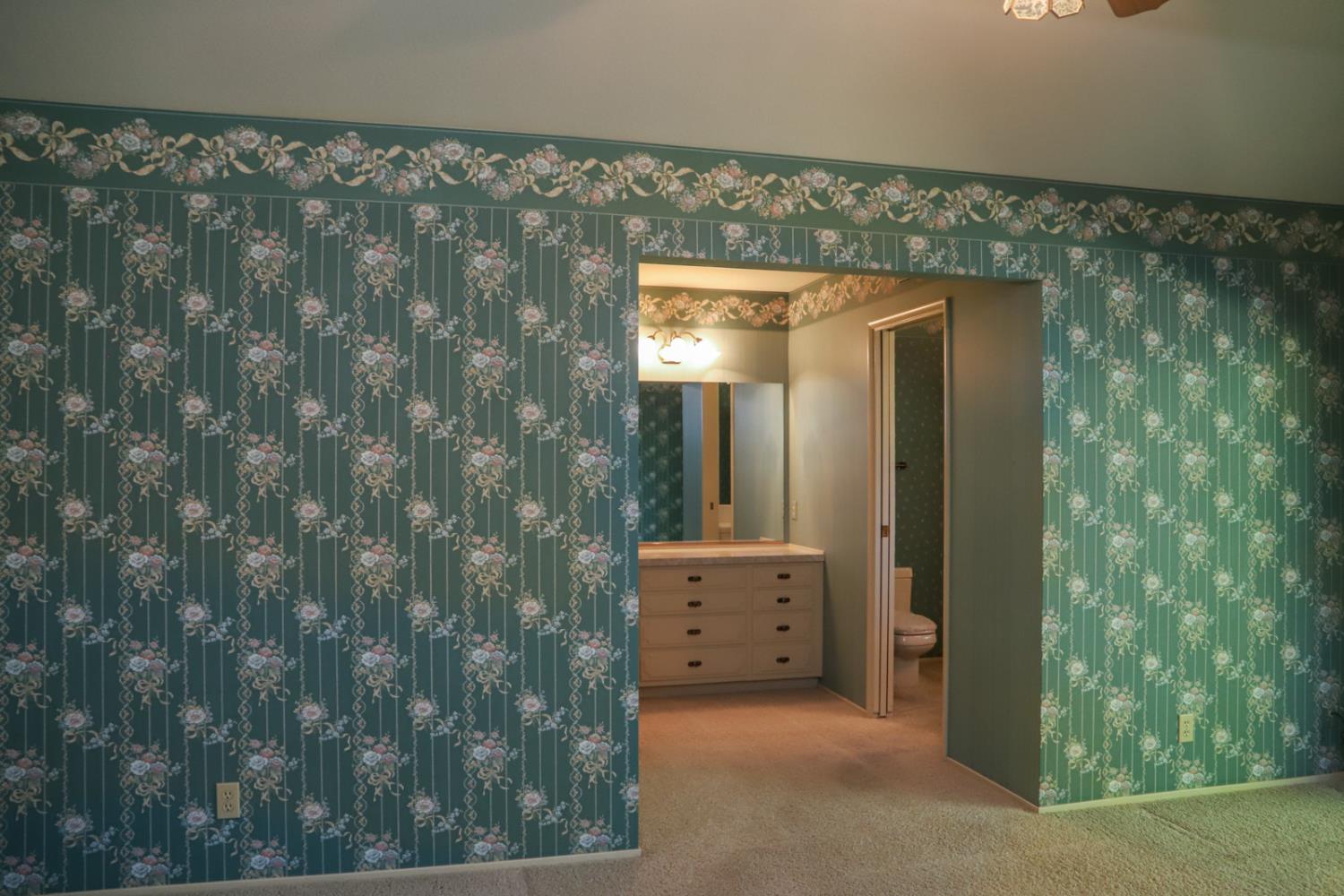 7561 N Hayston Ave, Fresno, CA 93720