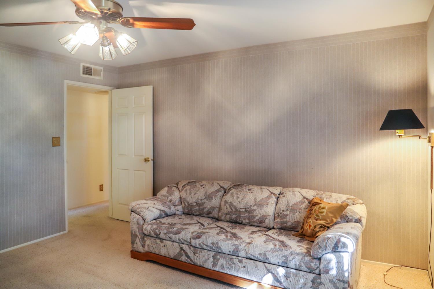 7561 N Hayston Ave, Fresno, CA 93720