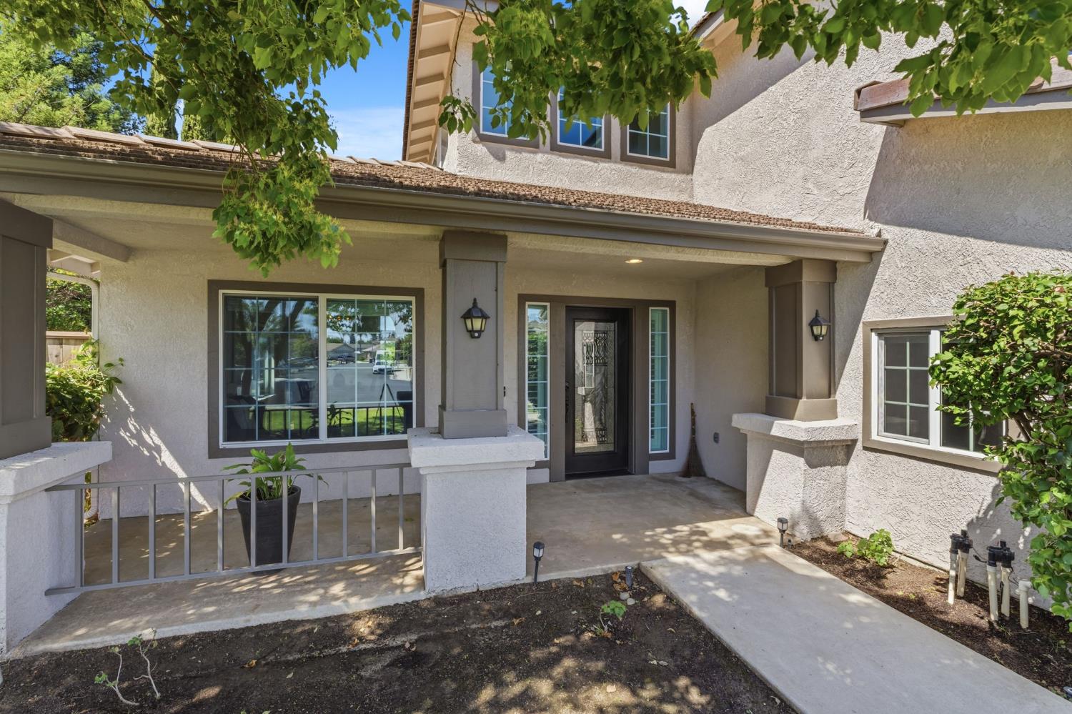 2611 Fremont Ave, Clovis, CA 93611