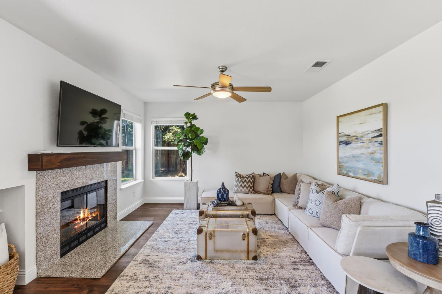 2611 Fremont Ave, Clovis, CA 93611