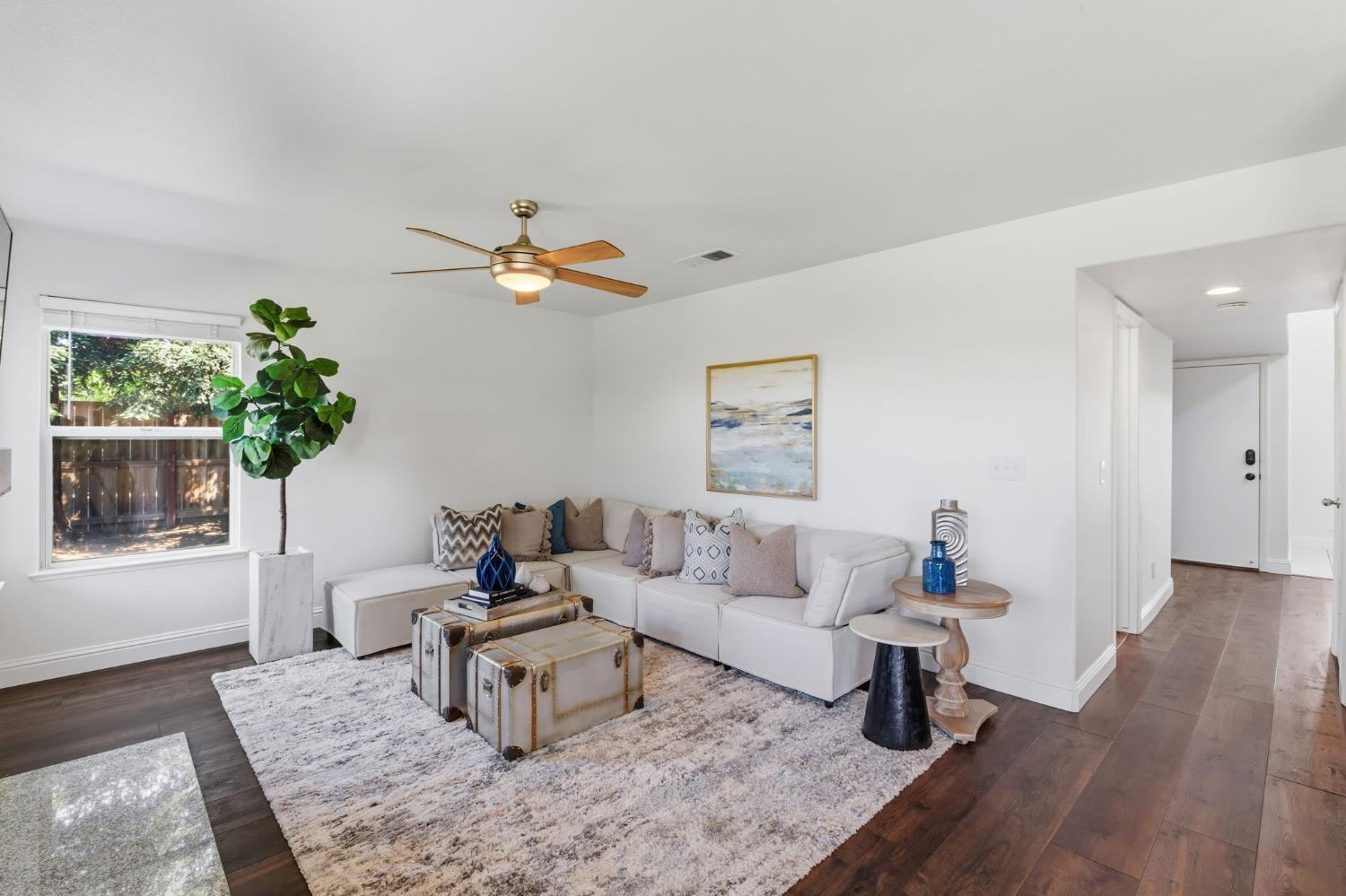 2611 Fremont Ave, Clovis, CA 93611