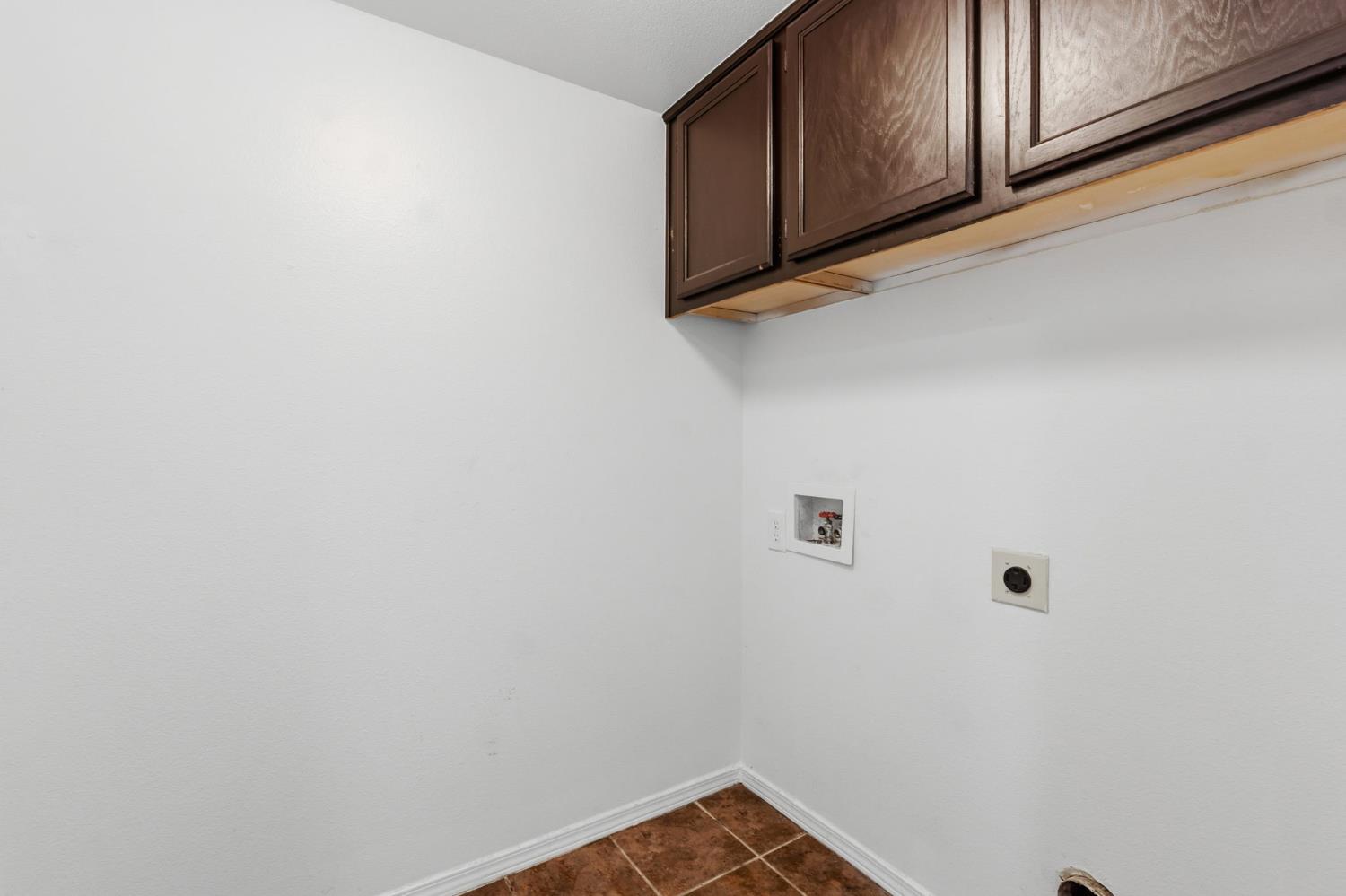 2611 Fremont Ave, Clovis, CA 93611