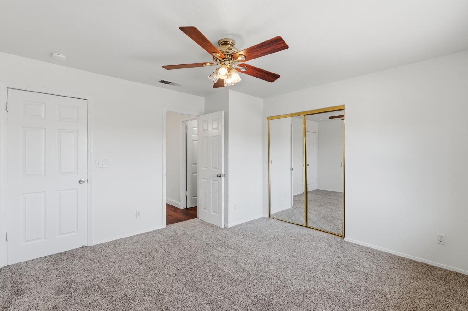 2611 Fremont Ave, Clovis, CA 93611