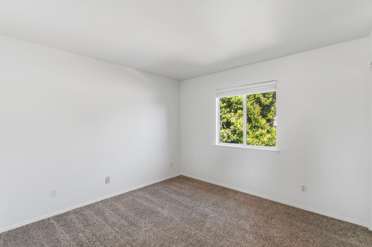 2611 Fremont Ave, Clovis, CA 93611