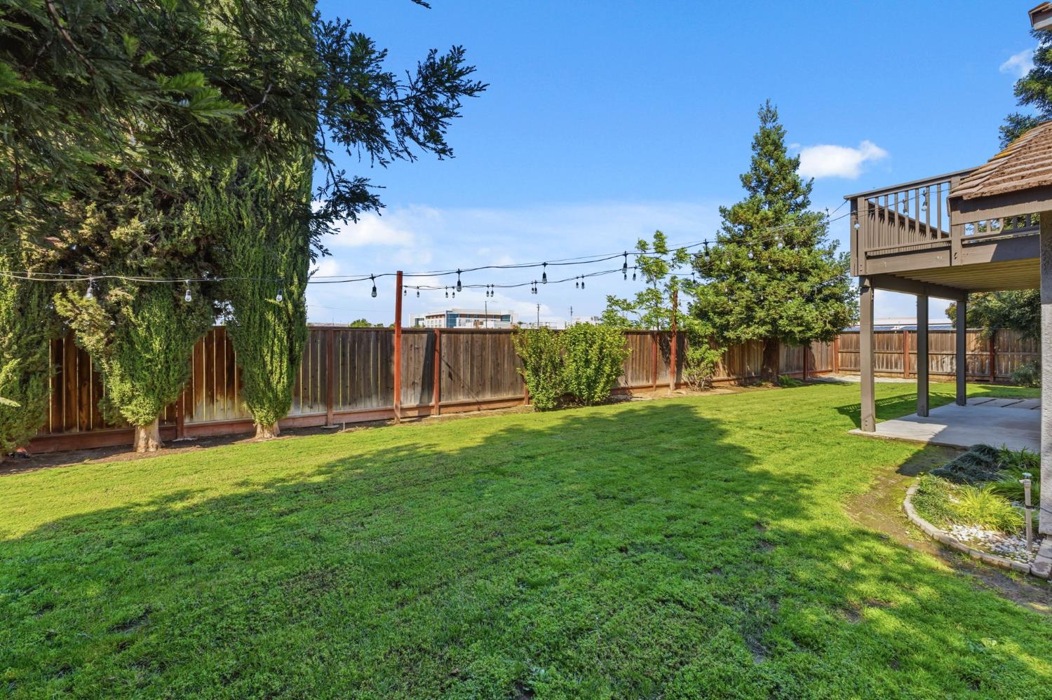 2611 Fremont Ave, Clovis, CA 93611