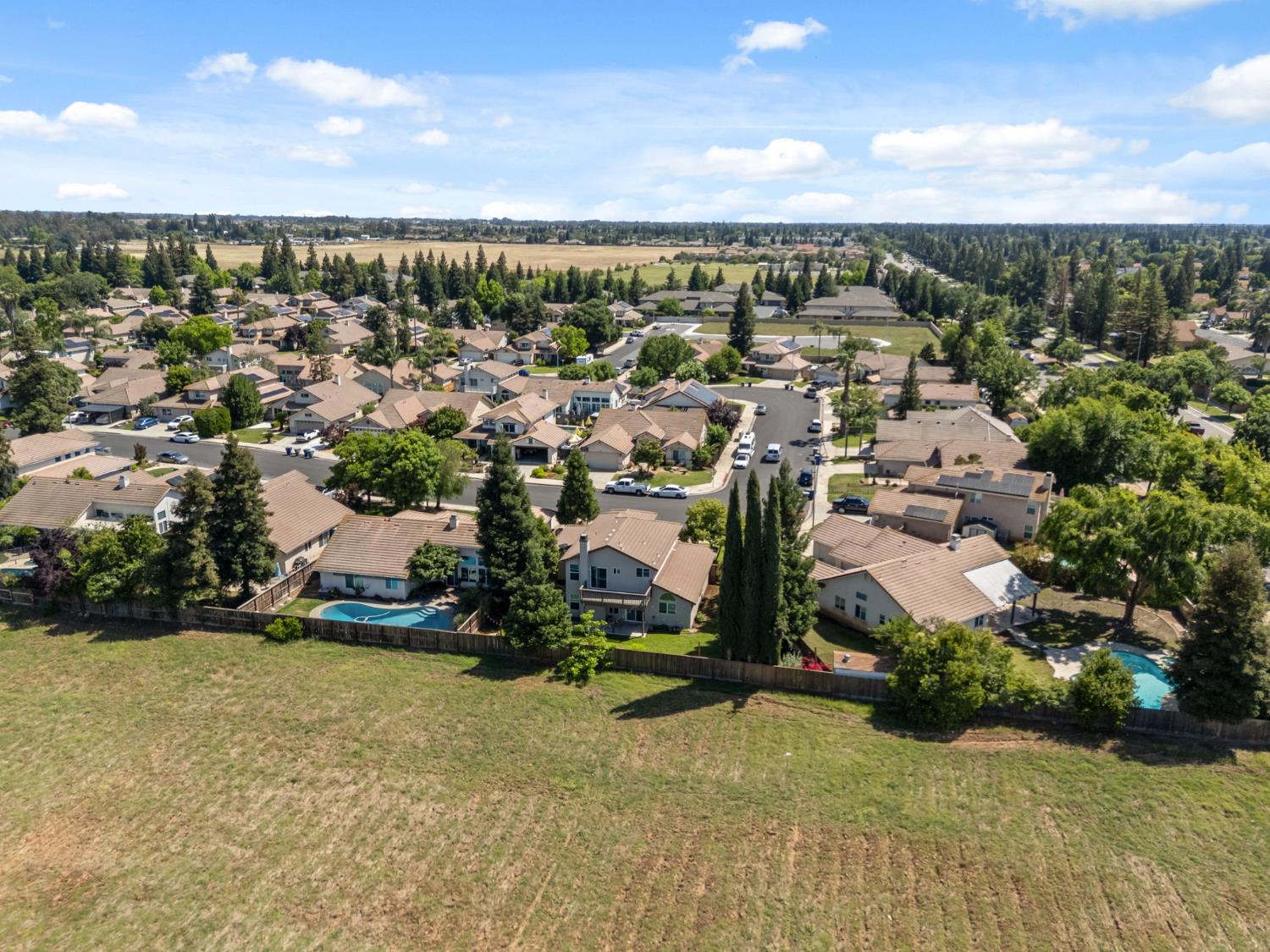 2611 Fremont Ave, Clovis, CA 93611