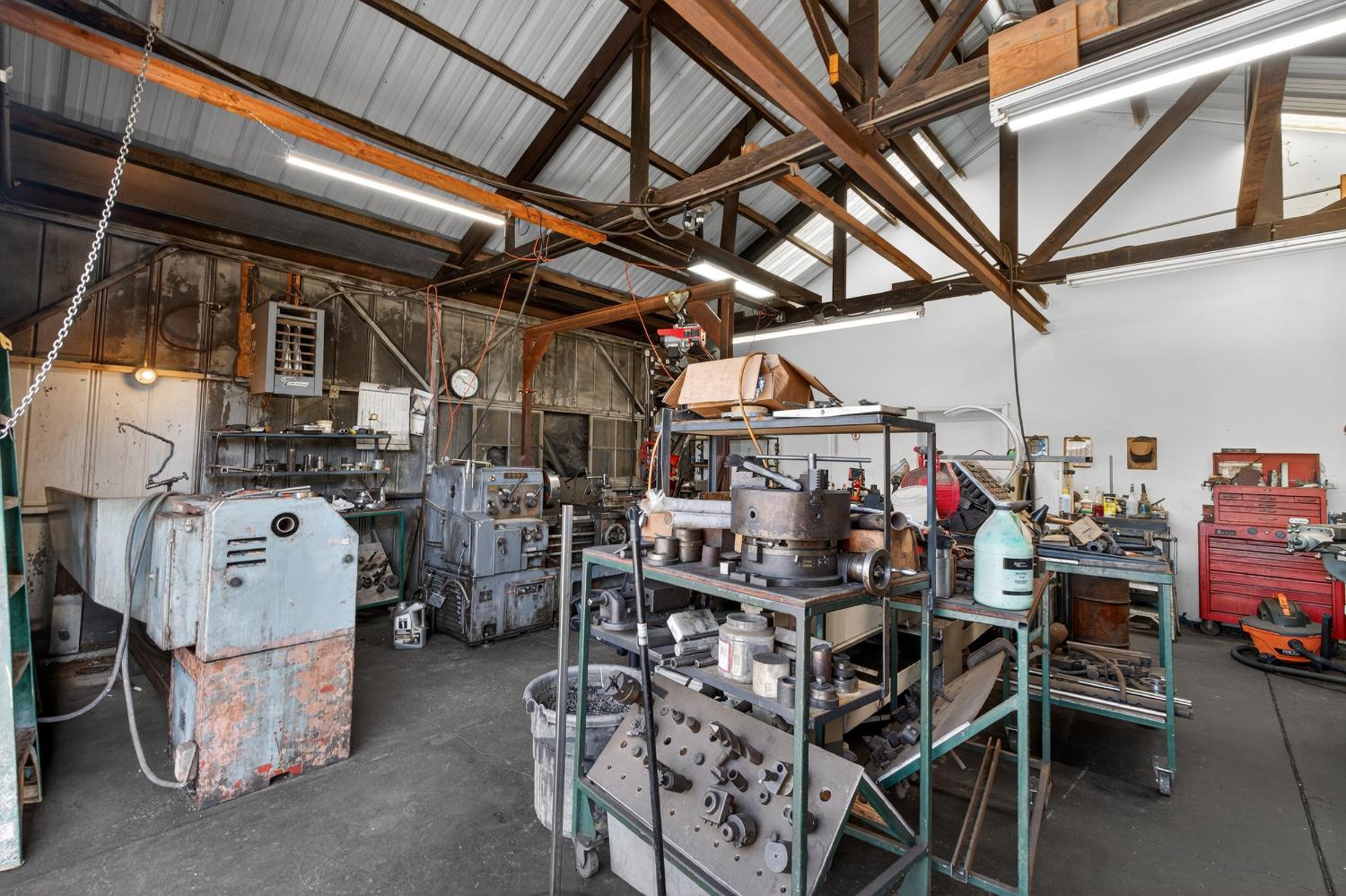 260 S 3Rd St, Chowchilla, CA 93610