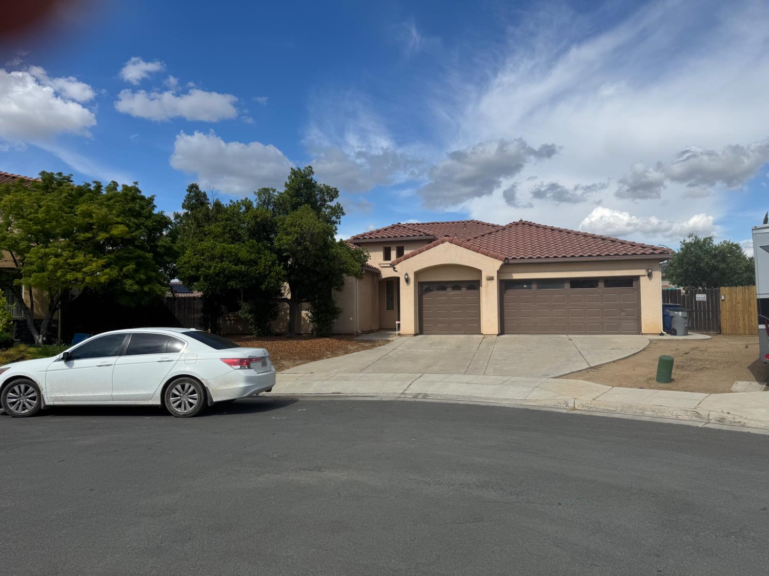 3045 W Tuolumne St, Fresno, CA 93706