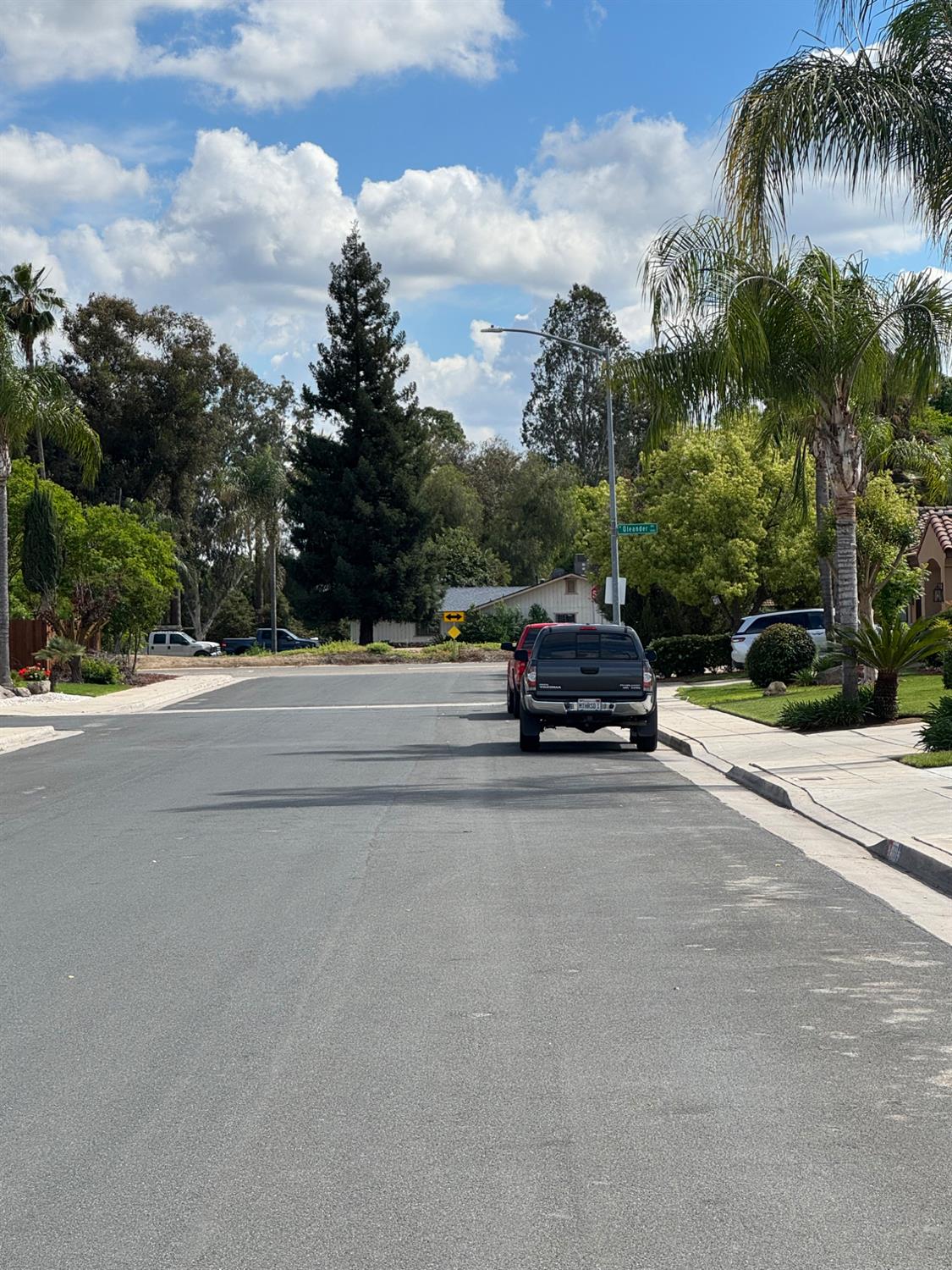 3045 W Tuolumne St, Fresno, CA 93706