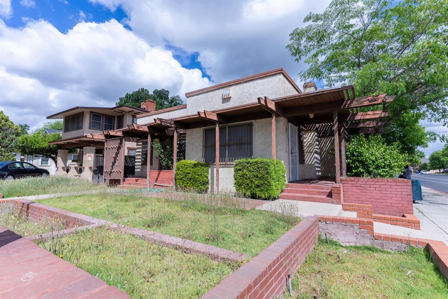 747 E Weldon Ave, Fresno, CA 93704