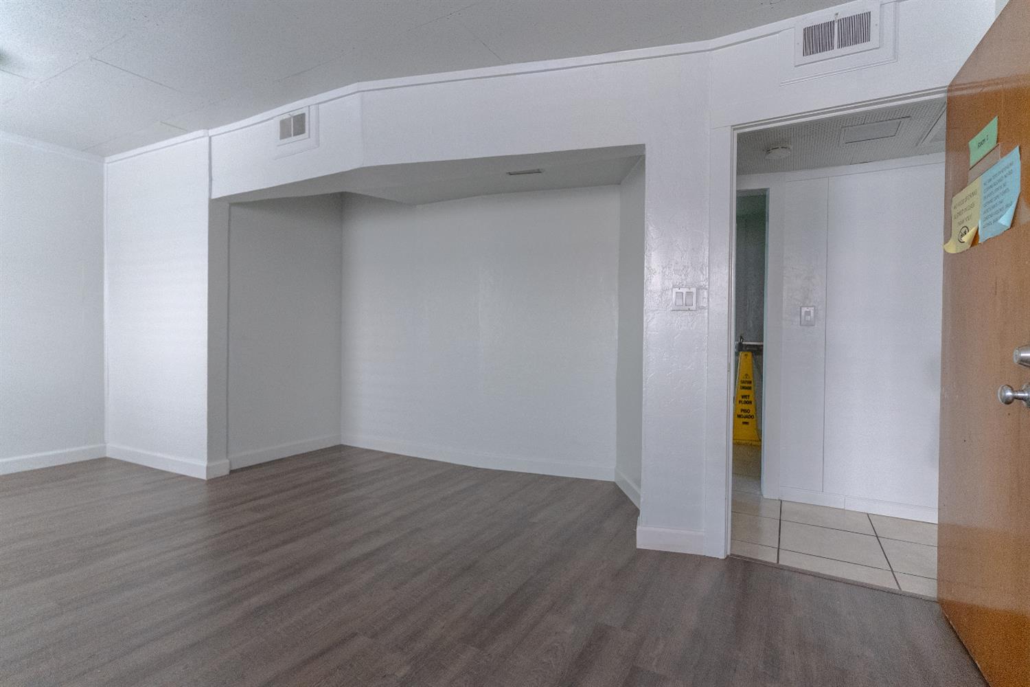 747 E Weldon Ave, Fresno, CA 93704