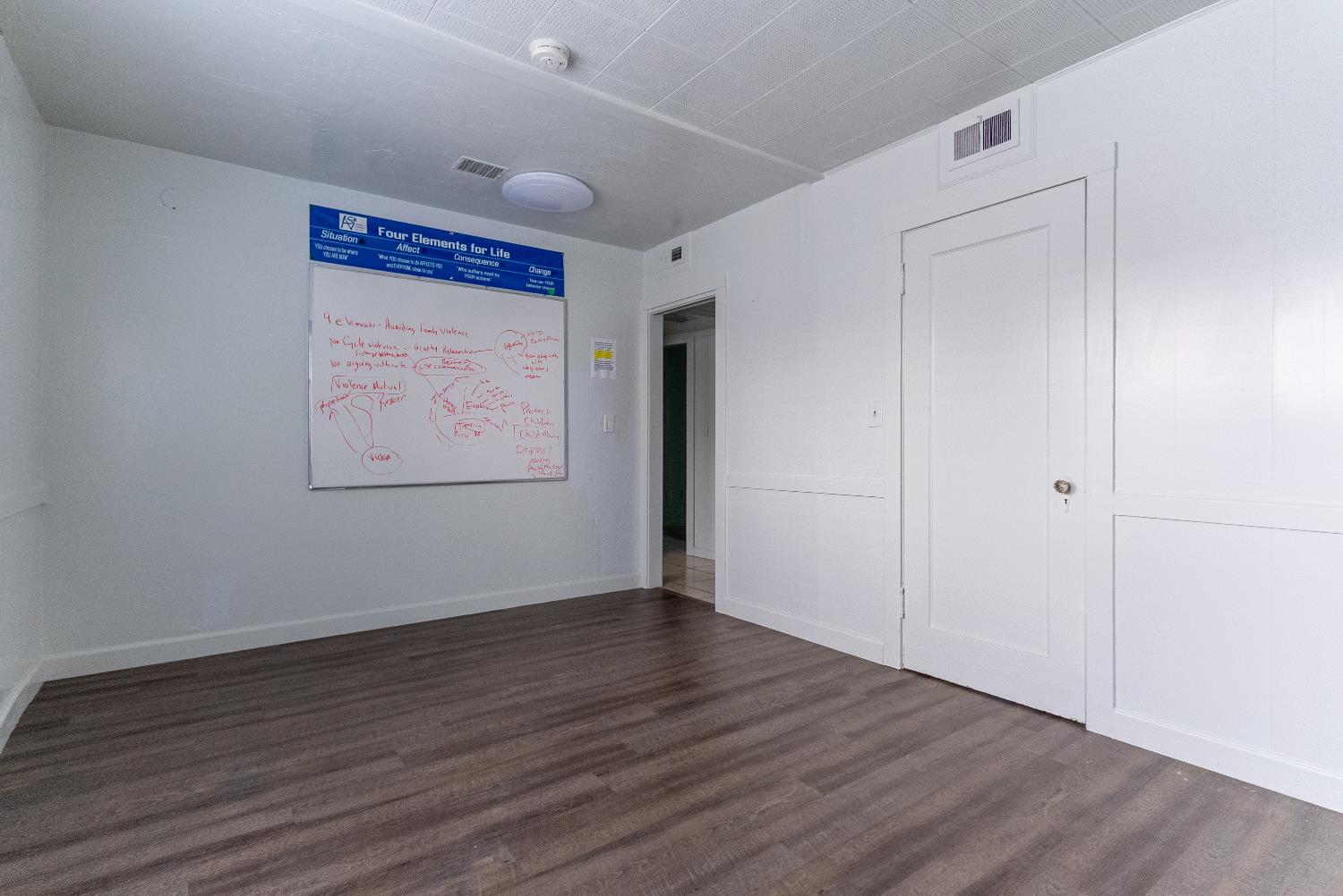 747 E Weldon Ave, Fresno, CA 93704