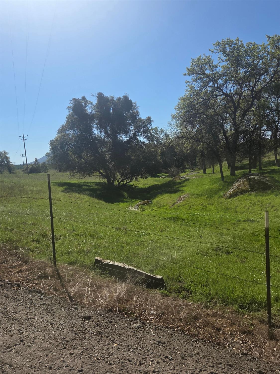 32951 Frazier Rd #2, Auberry, CA 93602