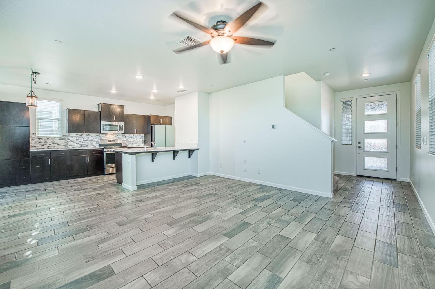 3660 Parkstone Way, Clovis, CA 93619