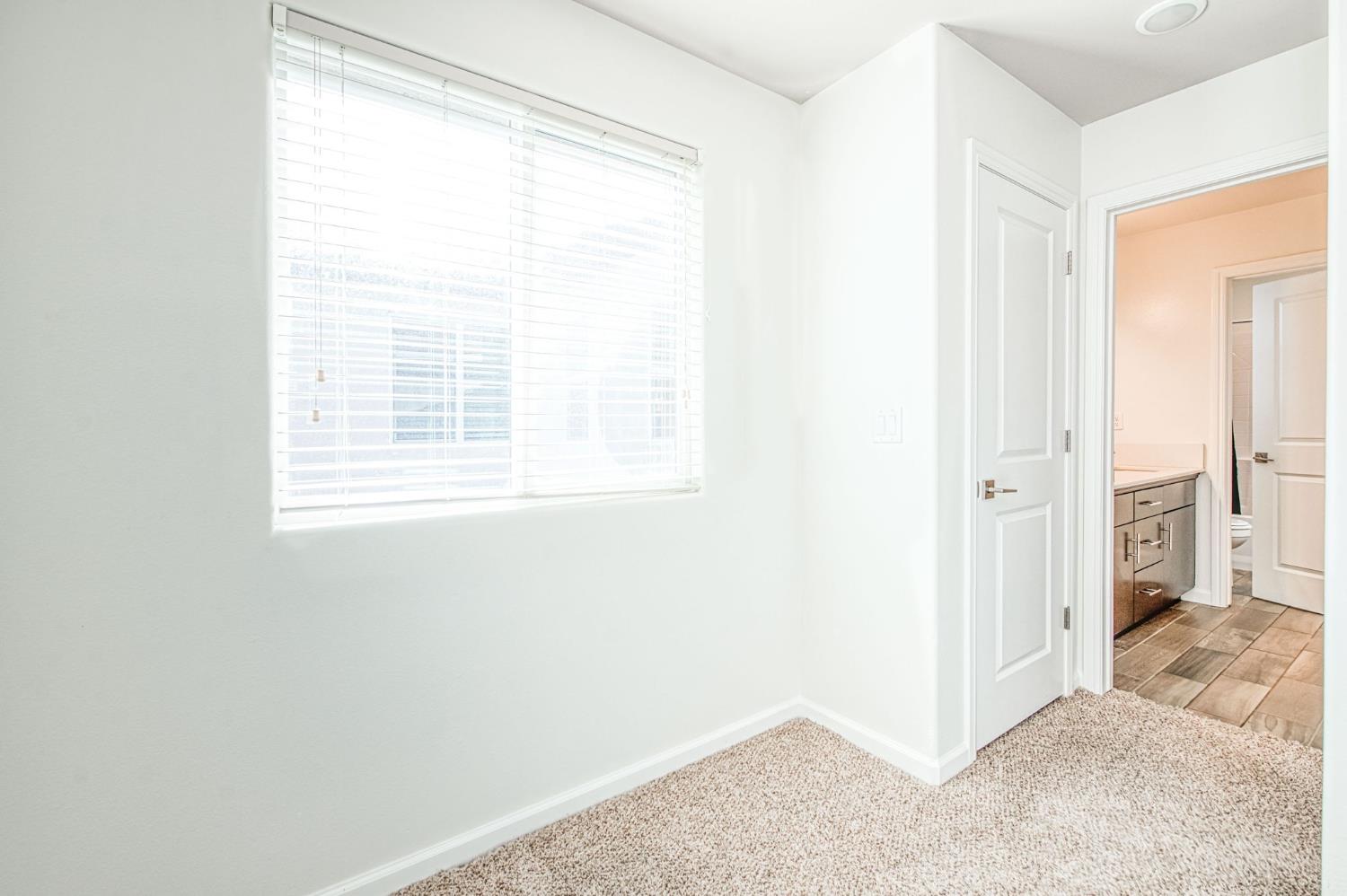 3660 Parkstone Way, Clovis, CA 93619