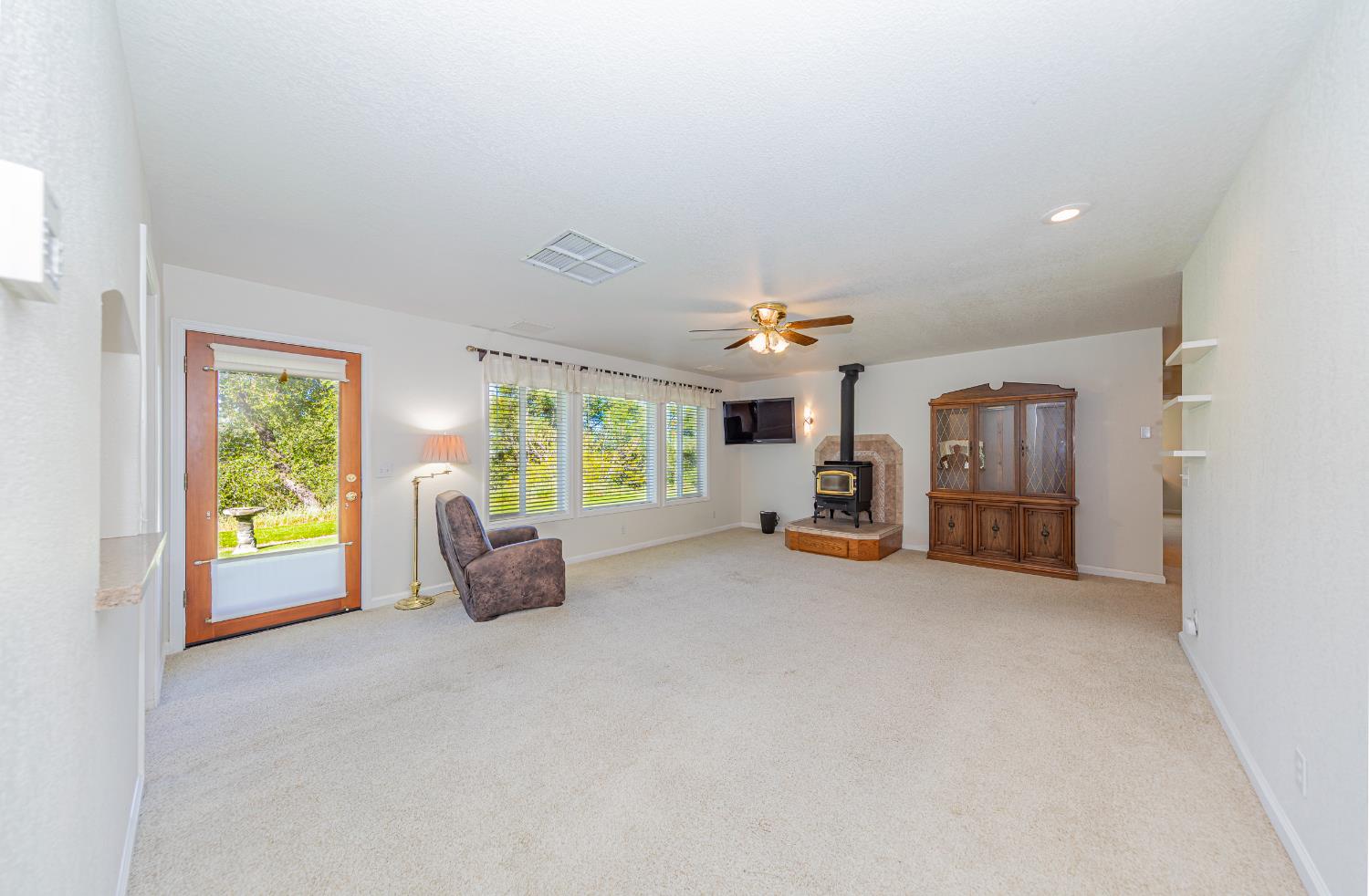 50359 Dovewood Ln, Oakhurst, CA 93644