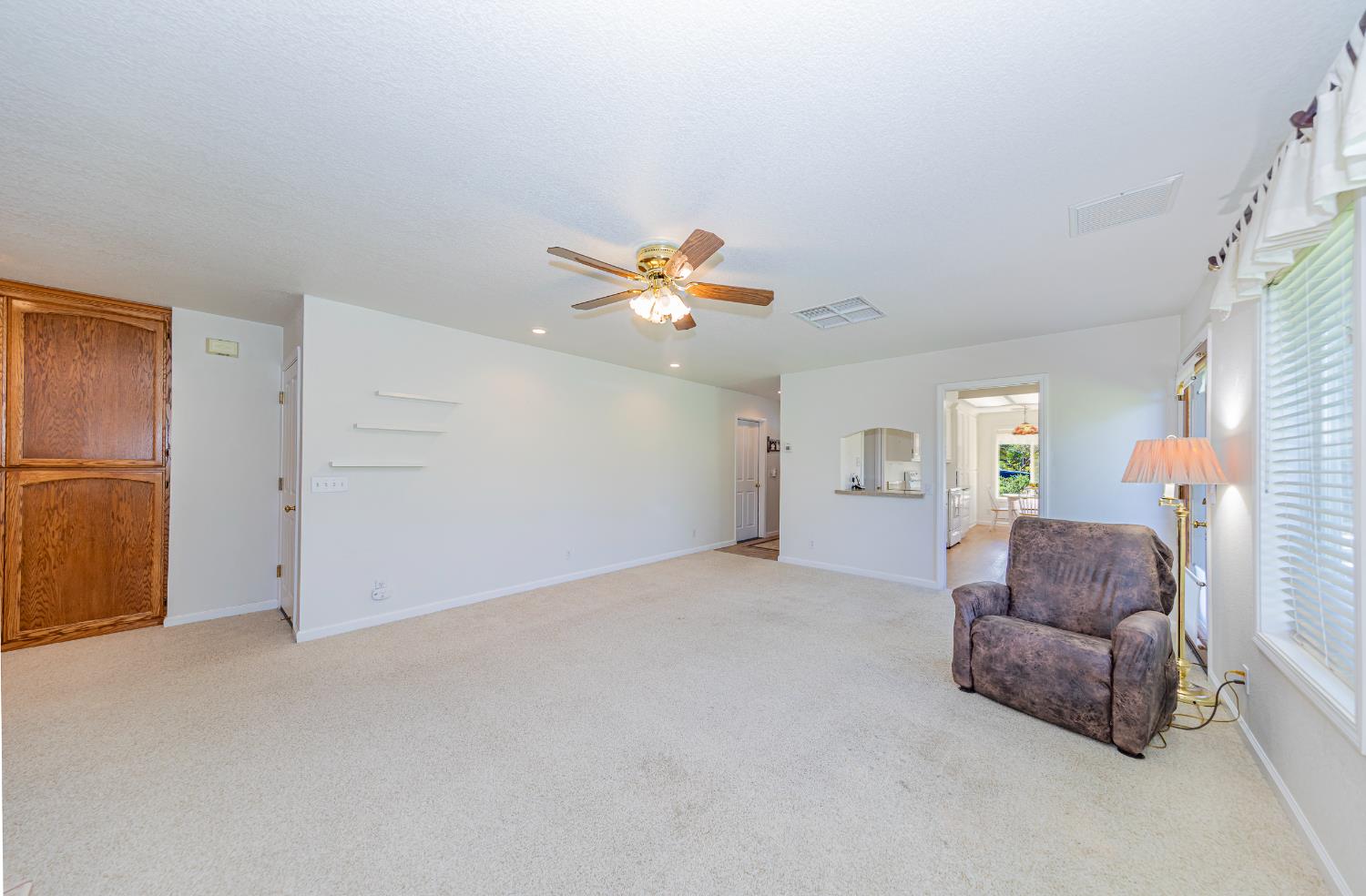 50359 Dovewood Ln, Oakhurst, CA 93644