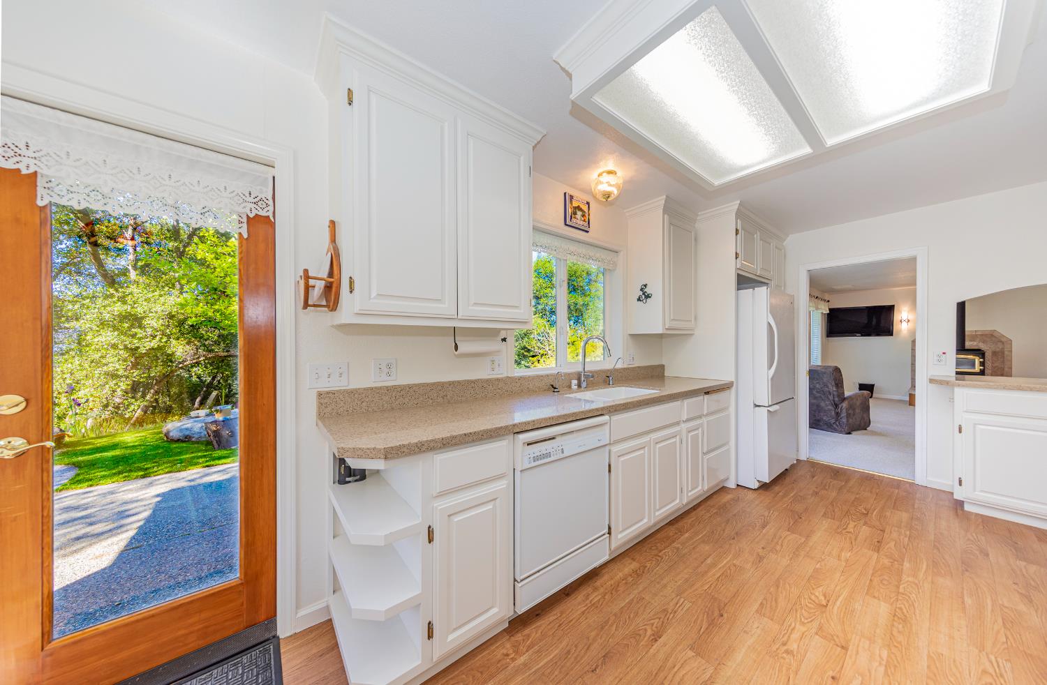 50359 Dovewood Ln, Oakhurst, CA 93644