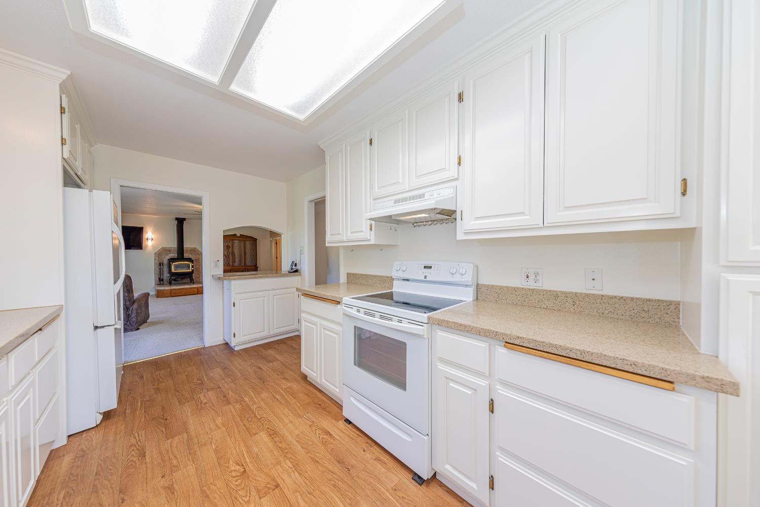 50359 Dovewood Ln, Oakhurst, CA 93644