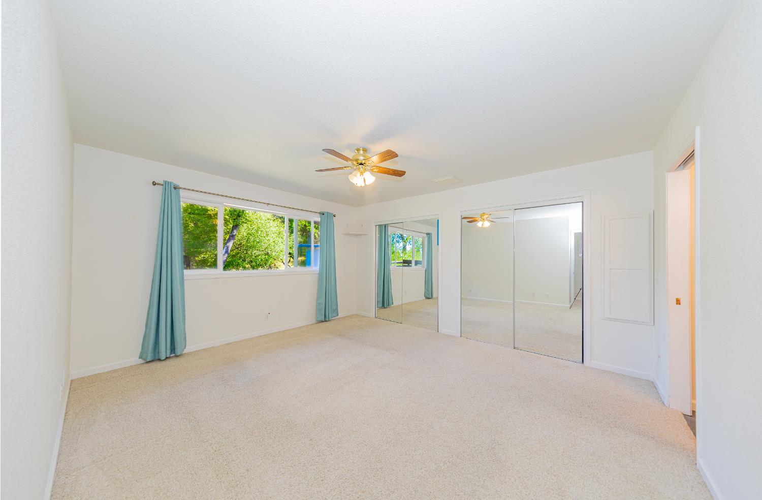 50359 Dovewood Ln, Oakhurst, CA 93644