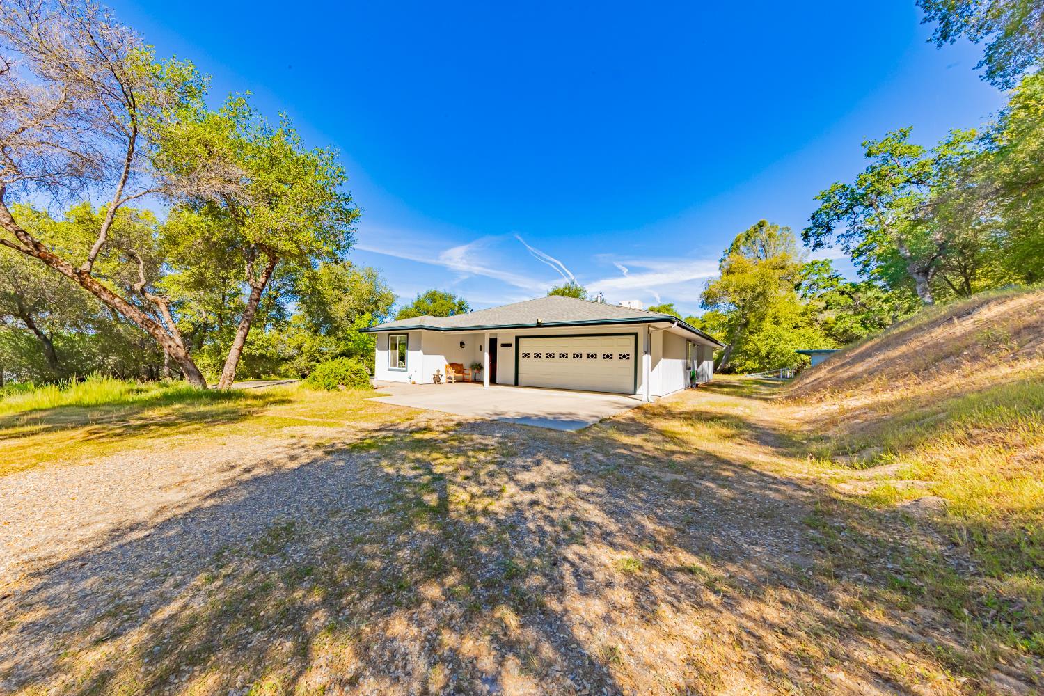 50359 Dovewood Ln, Oakhurst, CA 93644