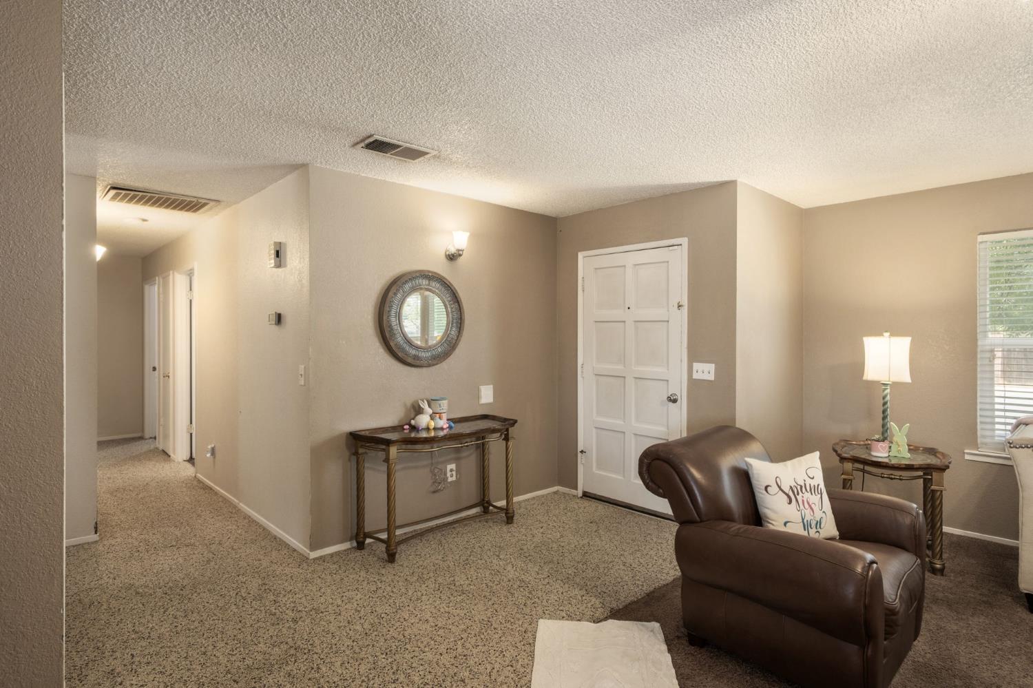 991 7Th Avenue Dr, Kingsburg, CA 93631