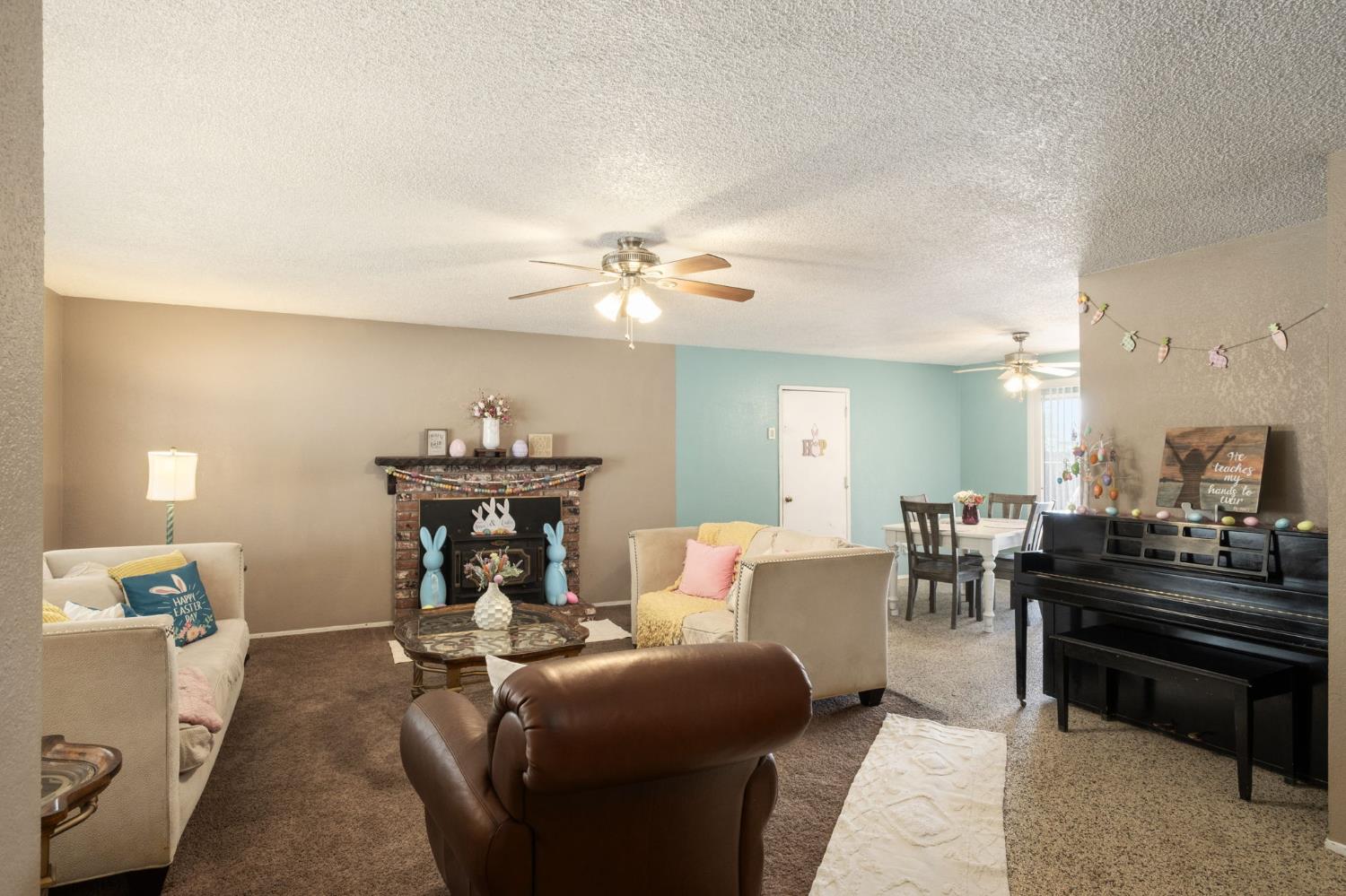991 7Th Avenue Dr, Kingsburg, CA 93631
