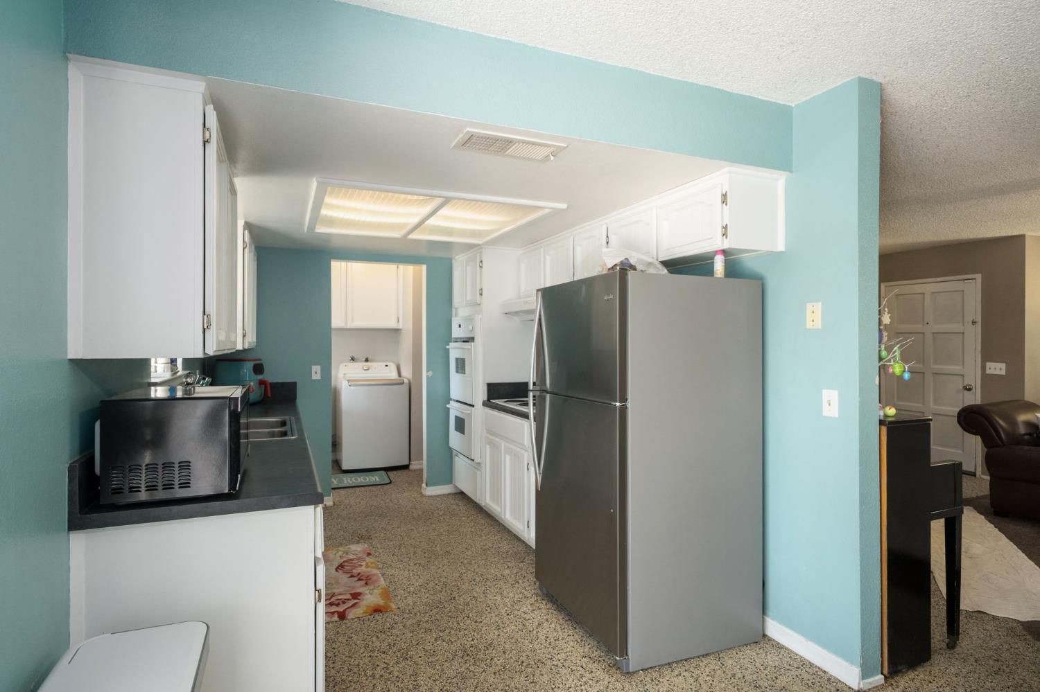 991 7Th Avenue Dr, Kingsburg, CA 93631