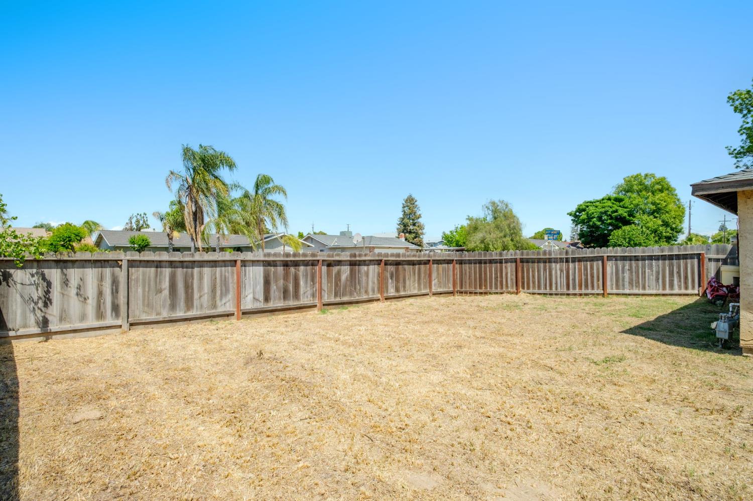 991 7Th Avenue Dr, Kingsburg, CA 93631