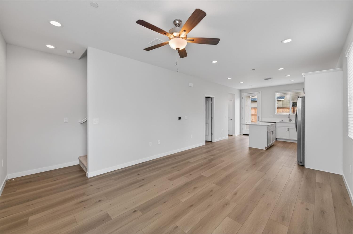 787 Laina Ave, Madera, CA 93636