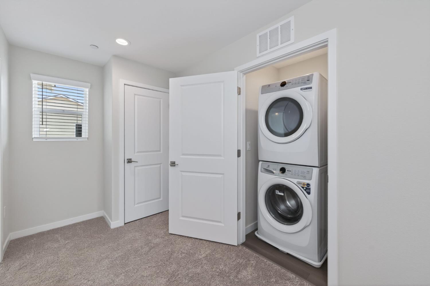 787 Laina Ave, Madera, CA 93636