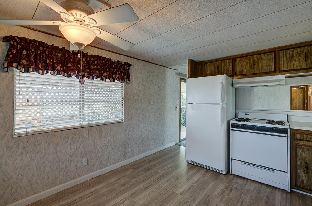 1724 Minnewawa #8, Clovis, CA 93612