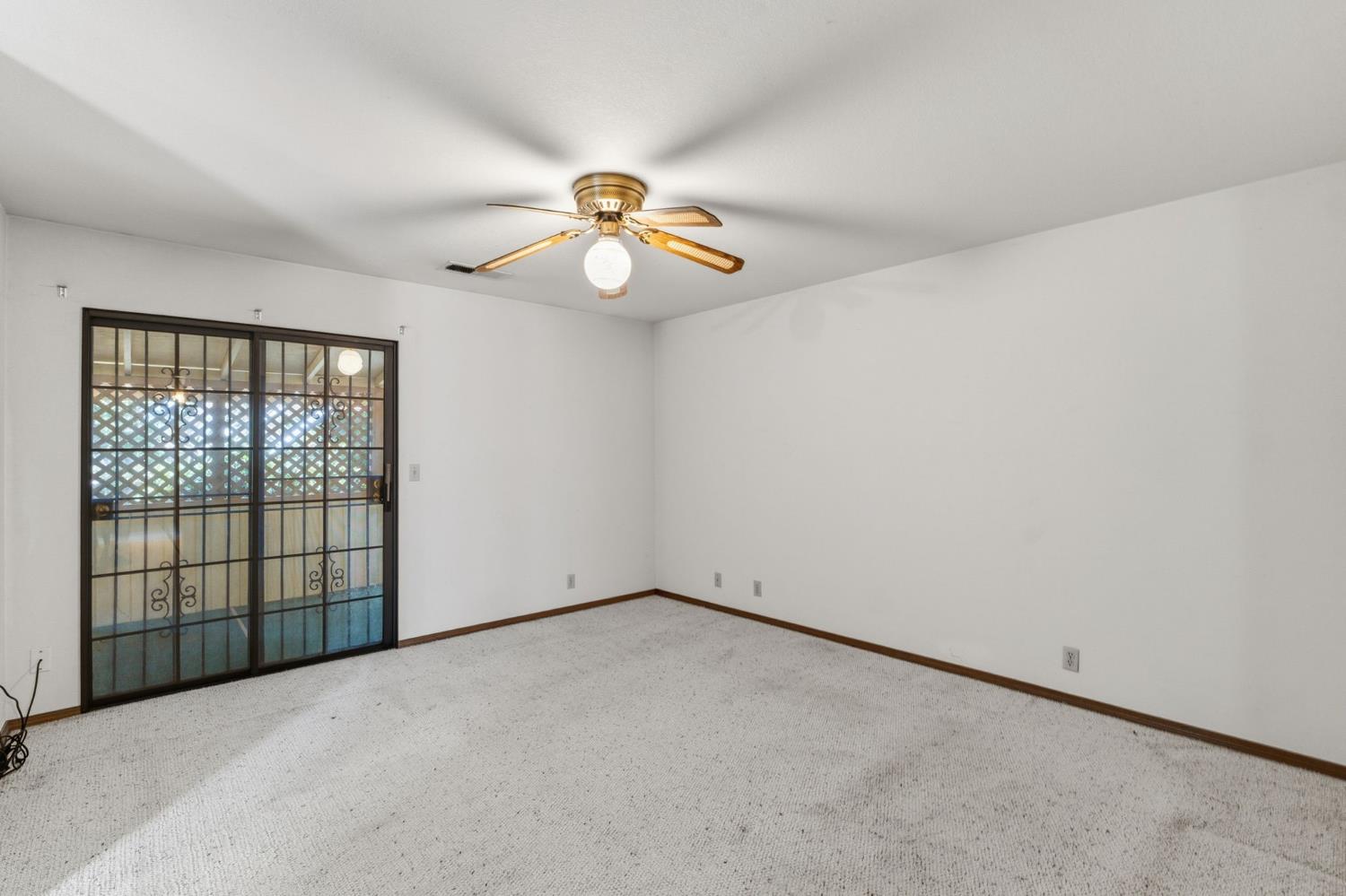 19098 Deane Dr, Madera, CA 93638