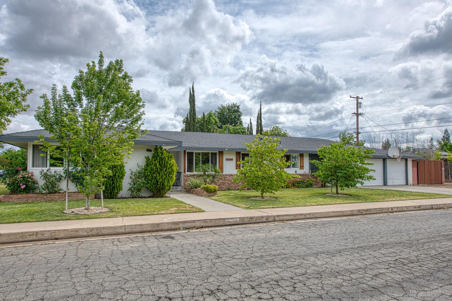 3334 N Harrison, Fresno, CA 93704