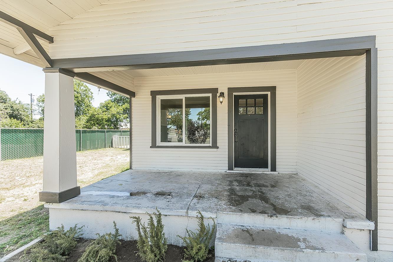 1044 E Cornell Ave, Fresno, CA 93704