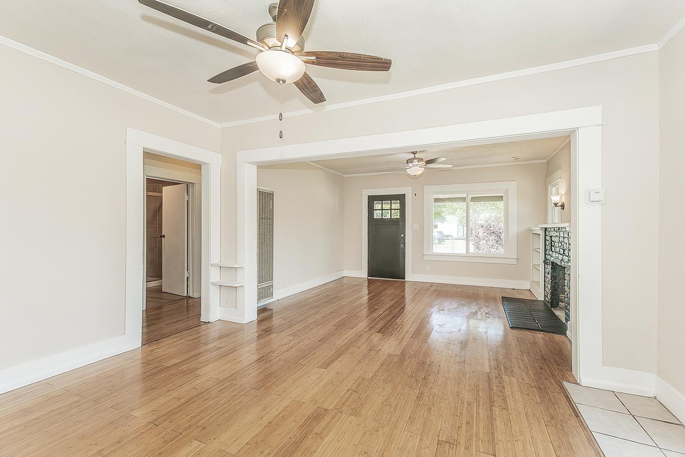 1044 E Cornell Ave, Fresno, CA 93704