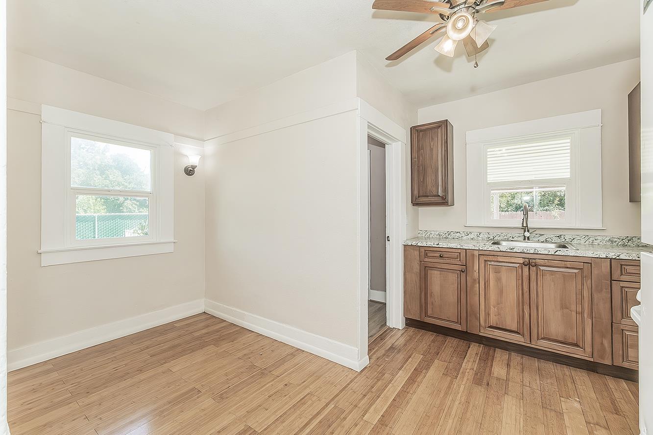 1044 E Cornell Ave, Fresno, CA 93704