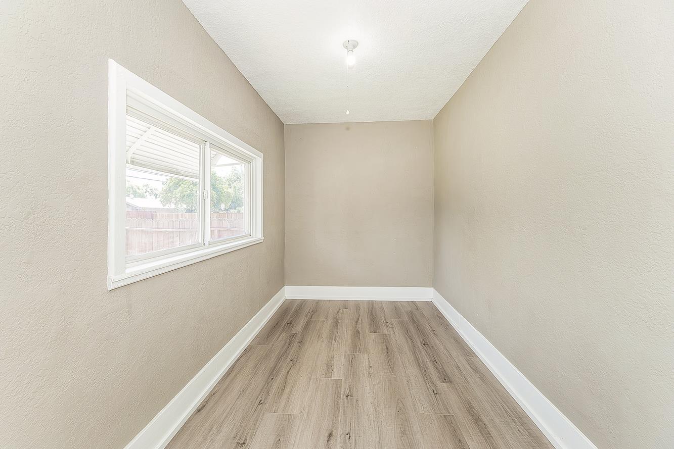 1044 E Cornell Ave, Fresno, CA 93704