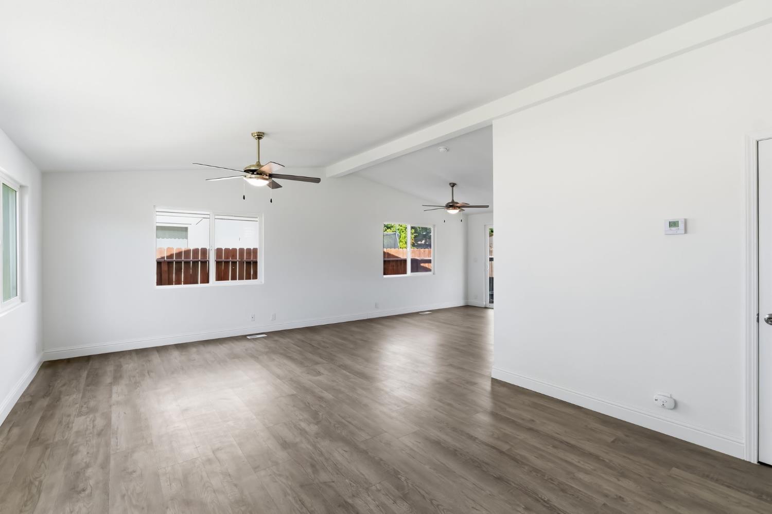 8420 4Th St, San Joaquin, CA 93660