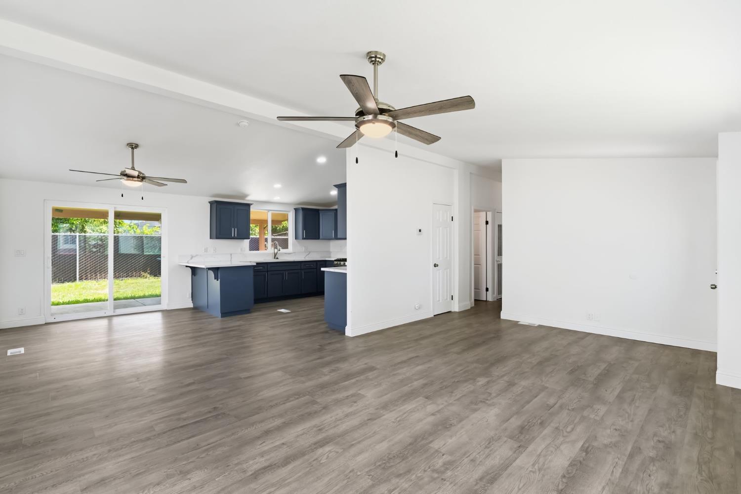 8420 4Th St, San Joaquin, CA 93660