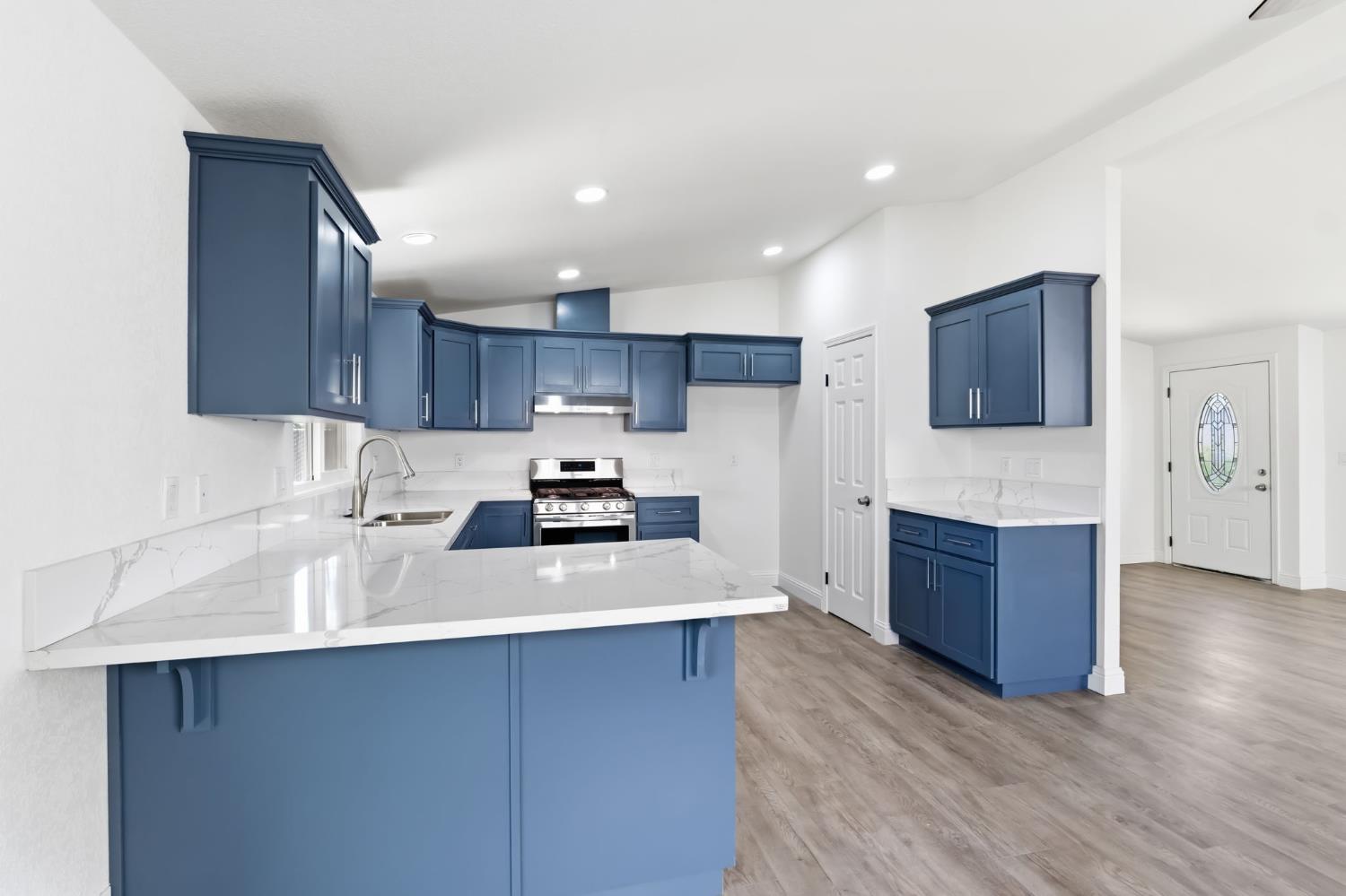 8420 4Th St, San Joaquin, CA 93660