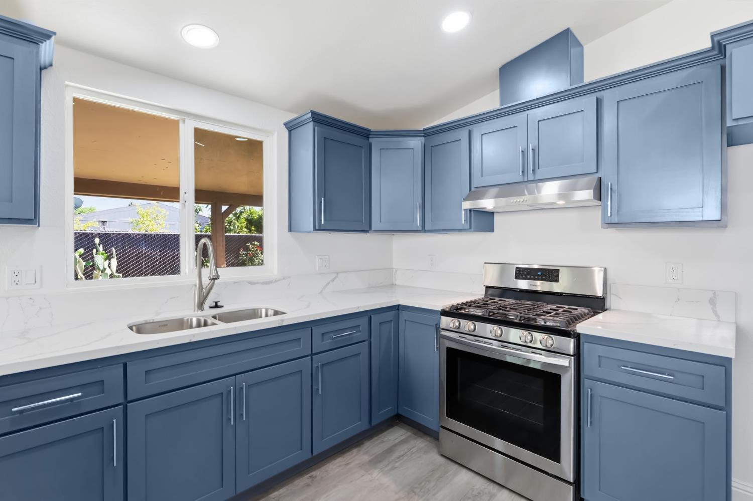 8420 4Th St, San Joaquin, CA 93660