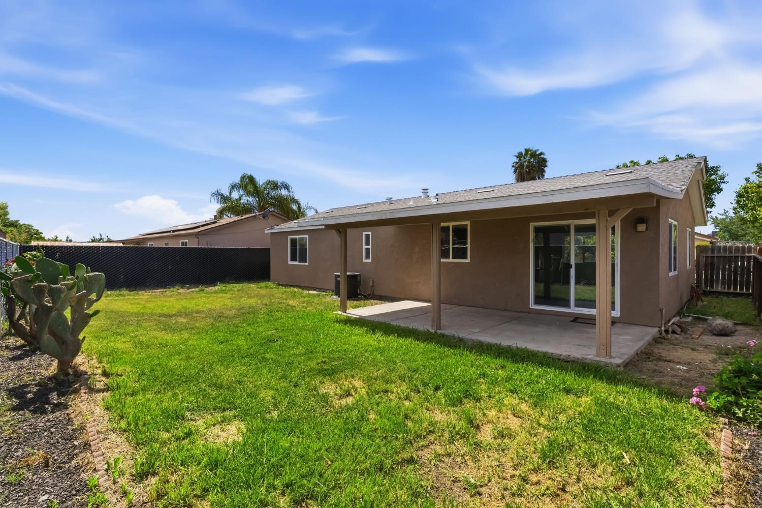 8420 4Th St, San Joaquin, CA 93660