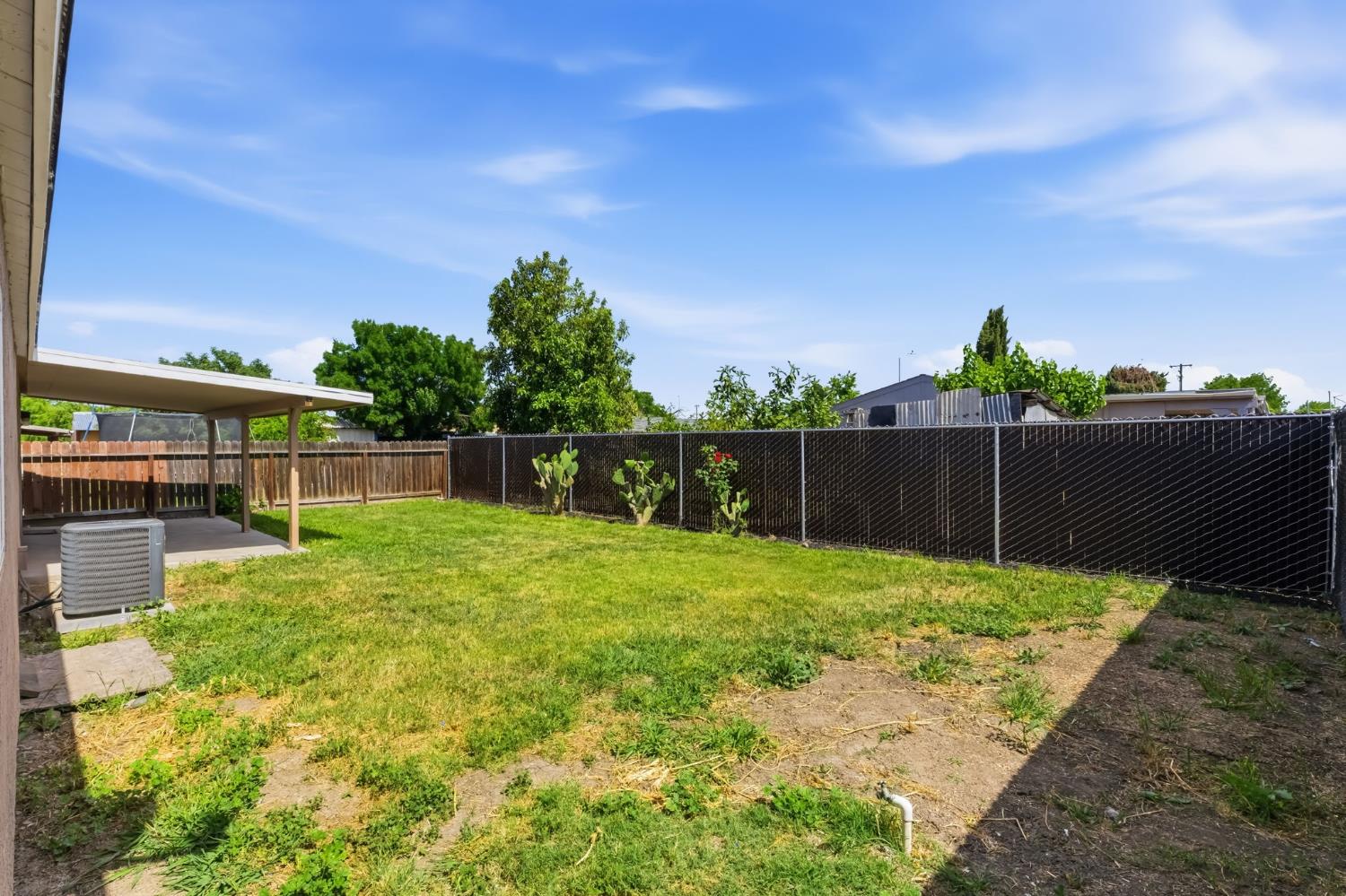8420 4Th St, San Joaquin, CA 93660